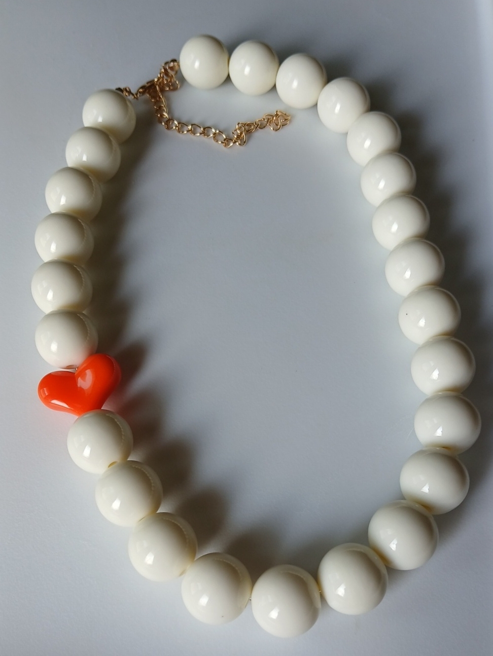Fashion Jewelry White Bead Necklace with Orange Heart Accent